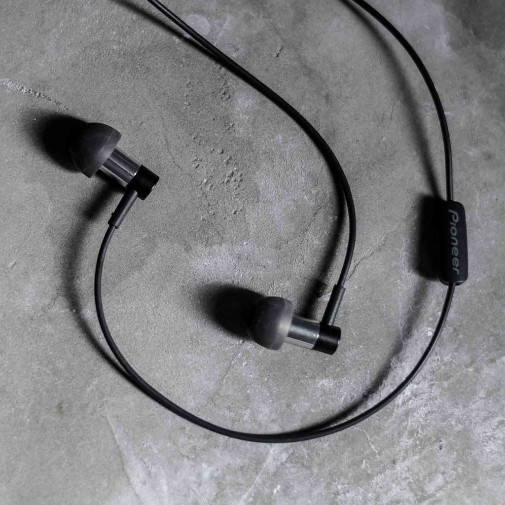 Pioneer C3 Lightweight in-Ear Headphone with Powerful 10 mm Driver and Aluminium Design - Black