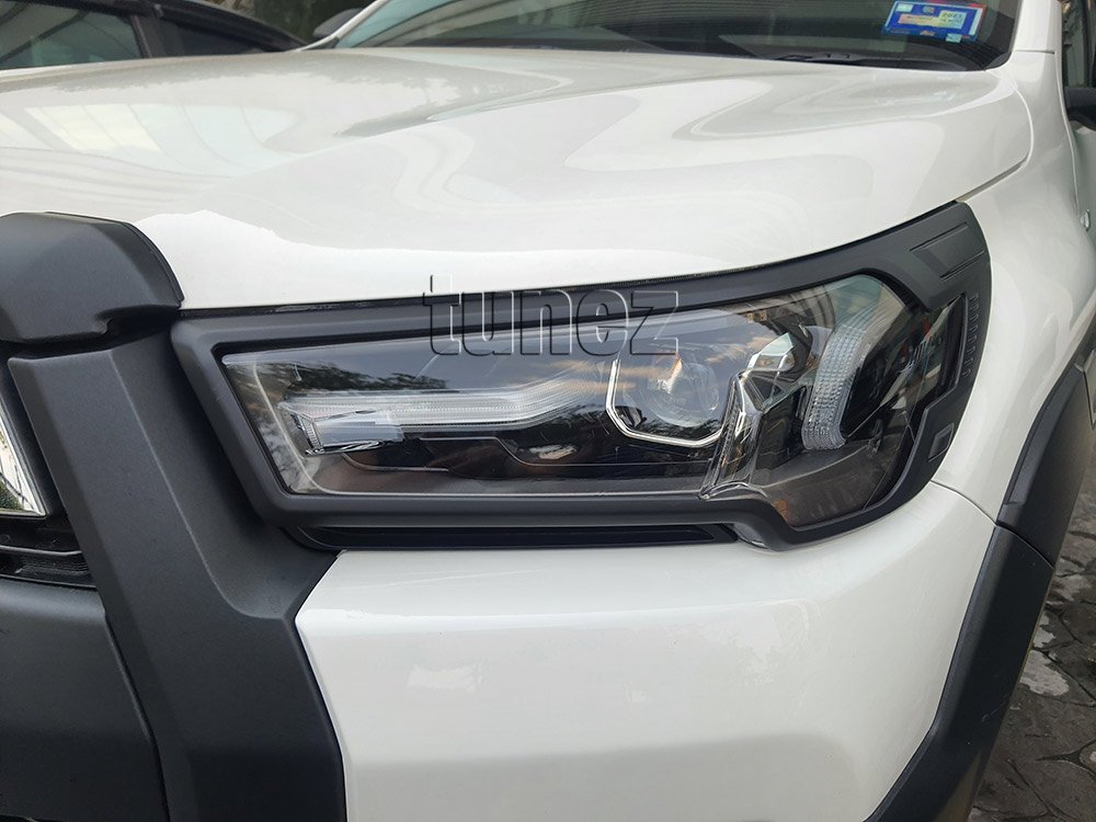 Headlight Head Light Lamp Cover For Toyota Hilux Mk3 2020 2021 2022 SR5 Rogue